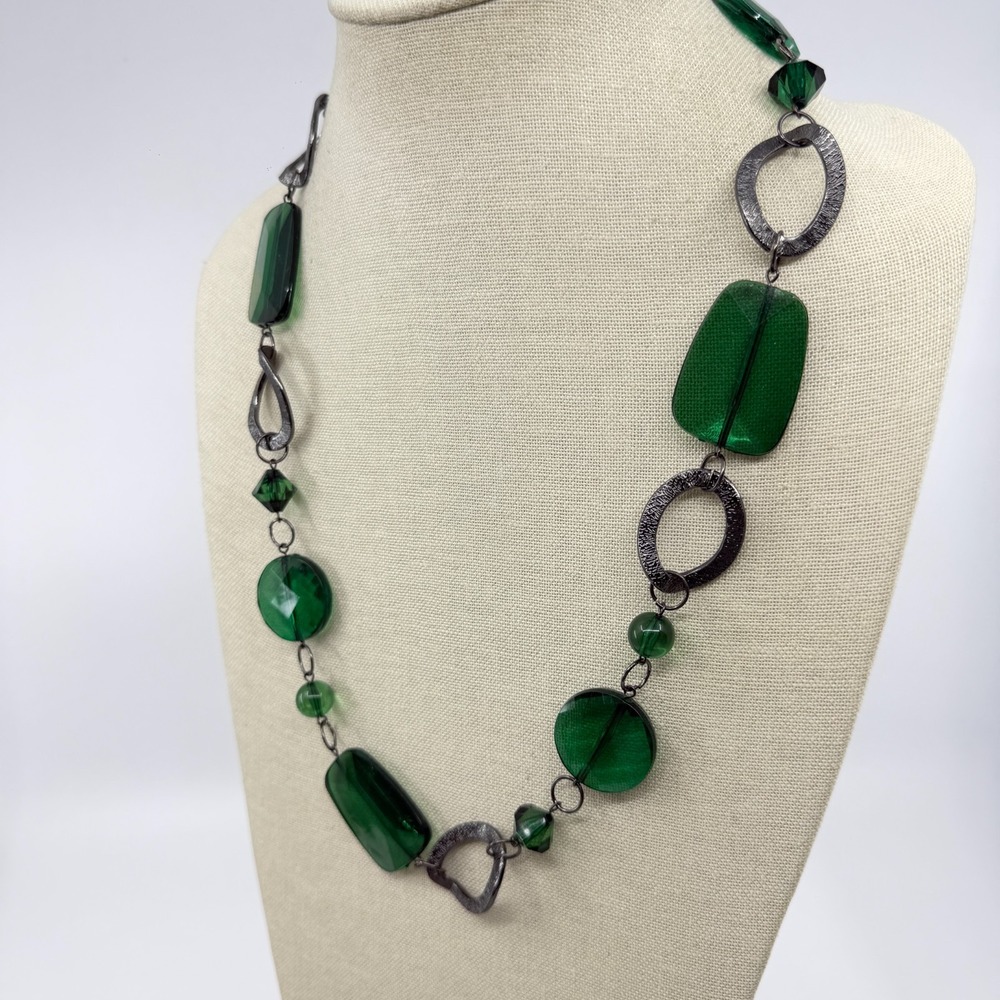 Emerald Green Statement Necklace Faceted Beads Gunmetal Tone Links Boho Chic - Picture 7 of 17